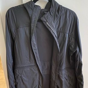 Lululemon Raincoat Size 6